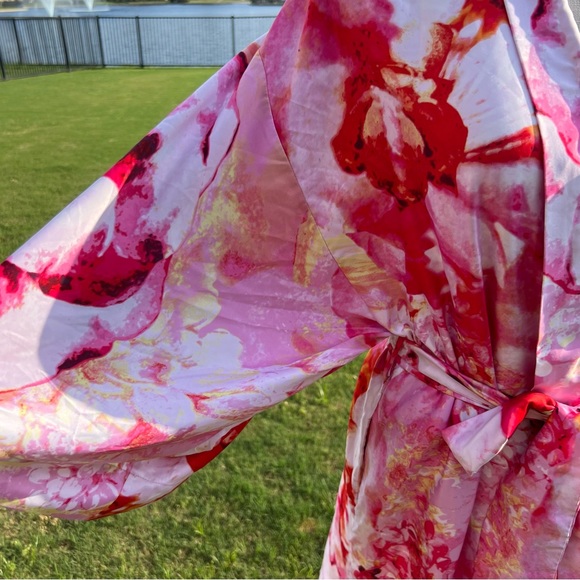 Natori Bloom Floral Pink And Red Robe - Picture 3 of 8